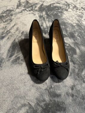 Me Too Black Suede Bow Heels/Pumps Womens 7.5